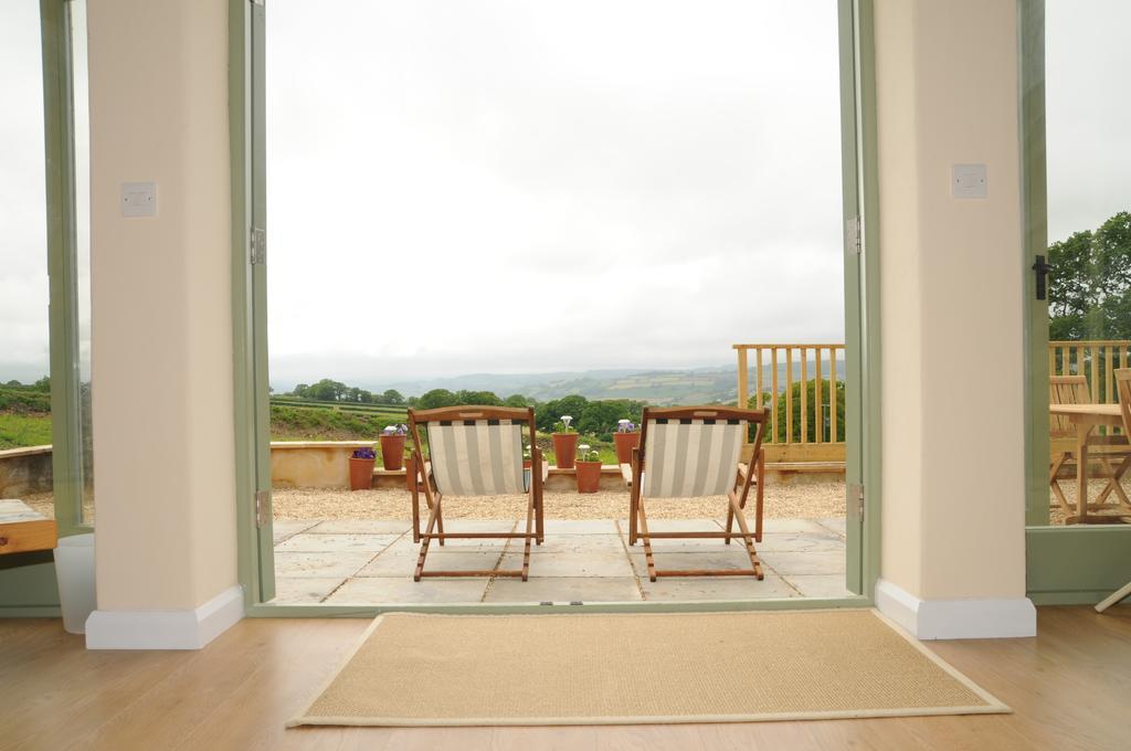 Wyke Farm Axminster Bagian luar foto